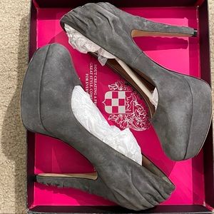 Vince Camuto Momas Platform Pumps in Charcoal